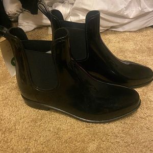 Women’s target booties water proof